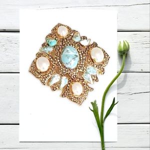 Sarah Coventry 💙  brooch